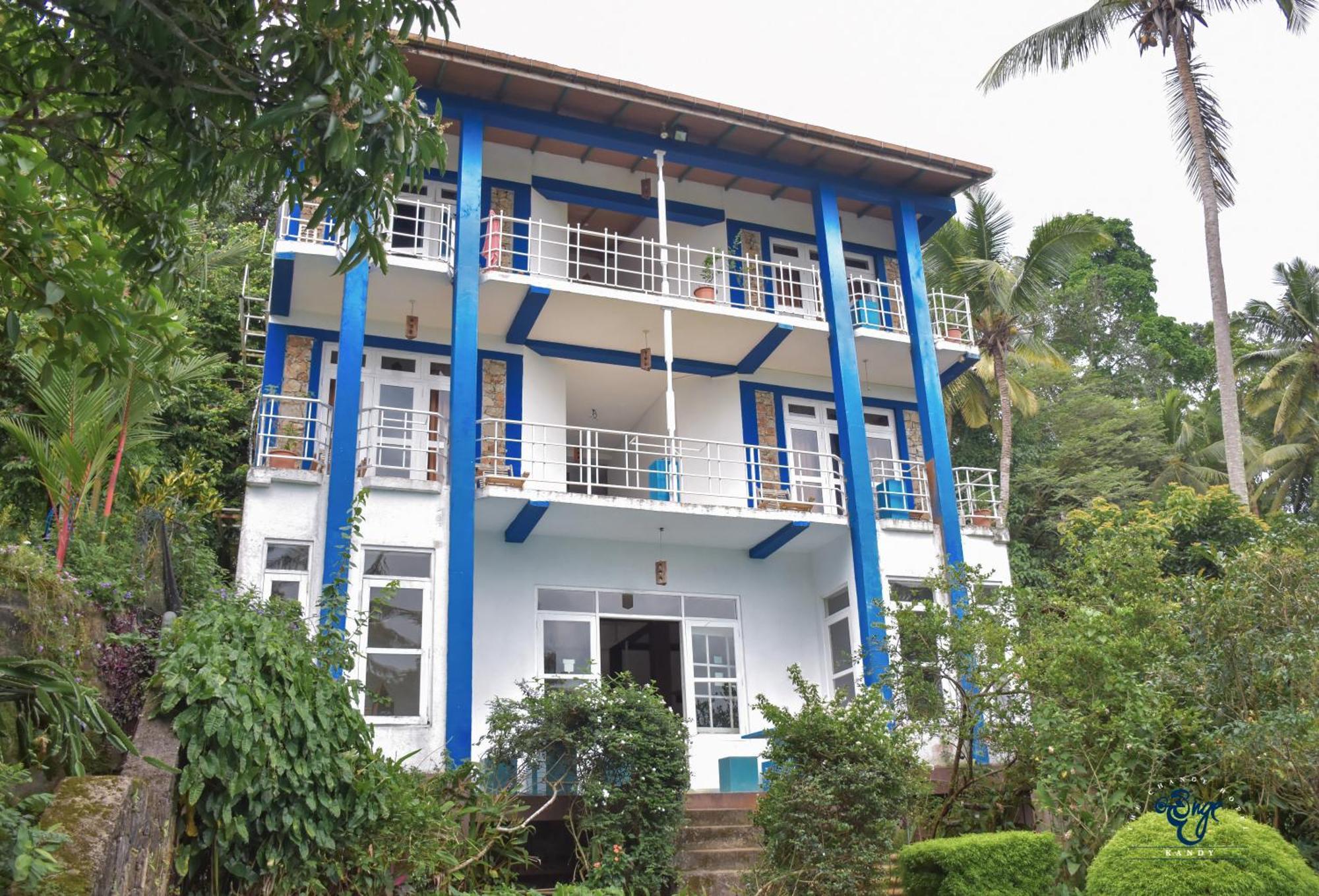 The Change Hotel Kandy Exterior photo